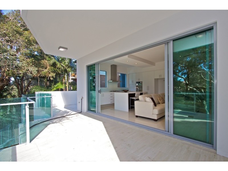 2/9 South Street, Kirra QLD 4225