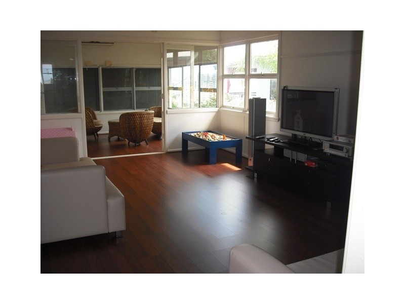 32 Rutledge Street, Coolangatta QLD 4225