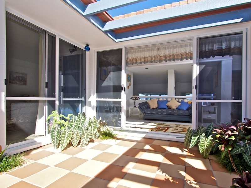 15 Castlecrag Avenue, Banora Point NSW 2486