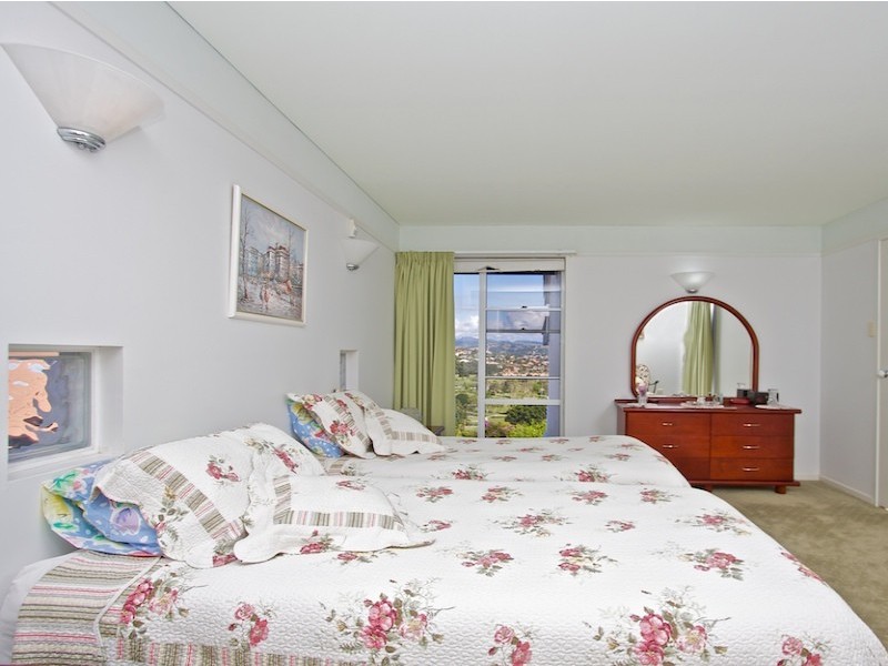 15 Castlecrag Avenue, Banora Point NSW 2486