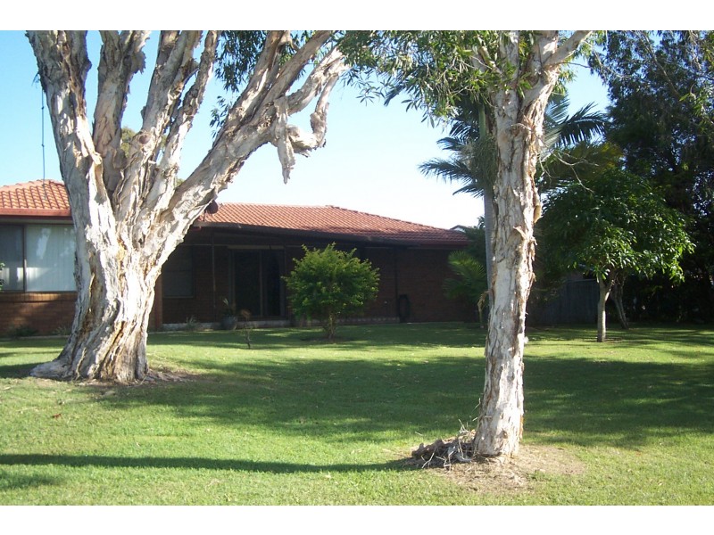 2/111  Sunset Boulevard, Tweed Heads West NSW 2485