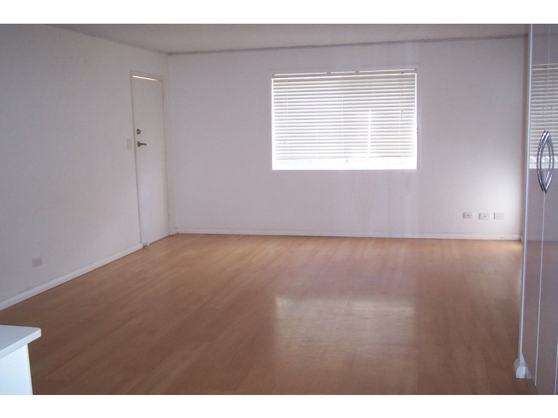 4/5 Douglas Street, Kirra QLD 4225