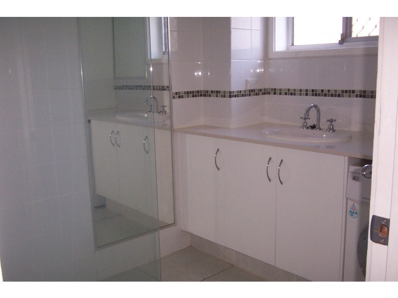 4/5 Douglas Street, Kirra QLD 4225