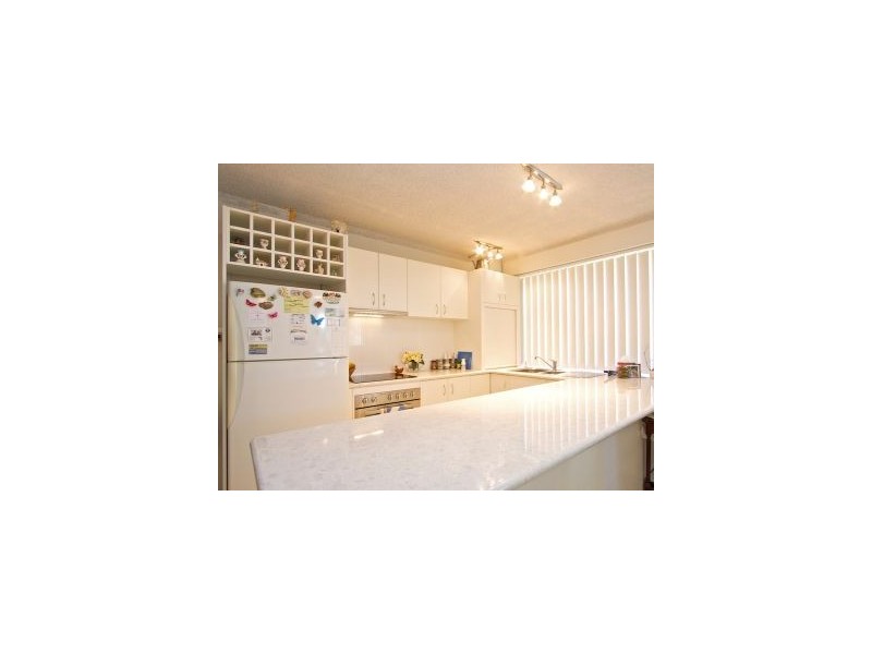 Unit 3 ‘Rospri’ 144 Pacific Parade, Bilinga QLD 4225