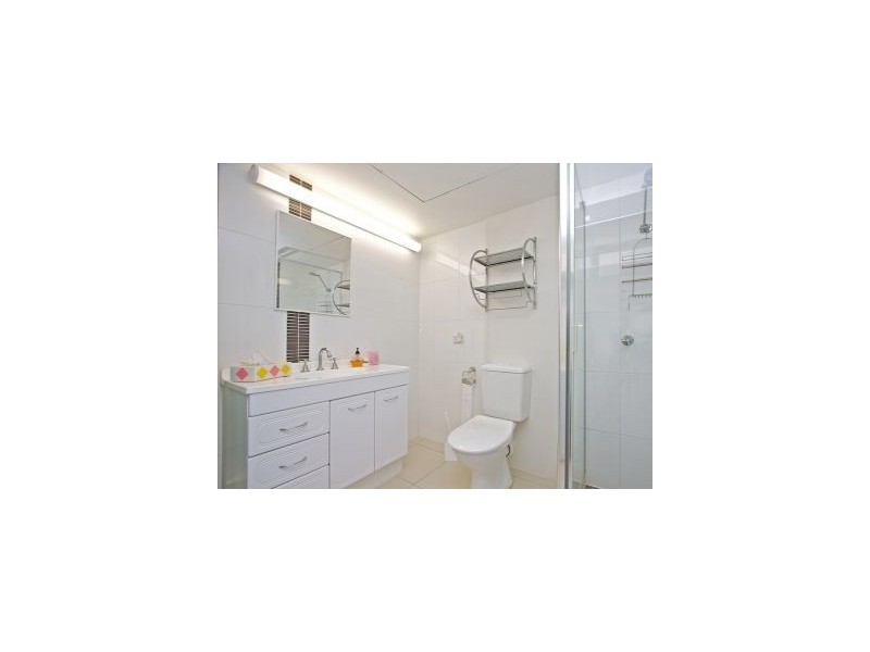 Unit 3 ‘Rospri’ 144 Pacific Parade, Bilinga QLD 4225