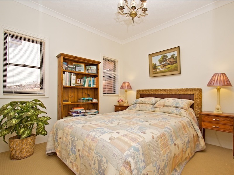 CASA COLINA Unit 1 – 38 Tweed St, Coolangatta QLD 4225