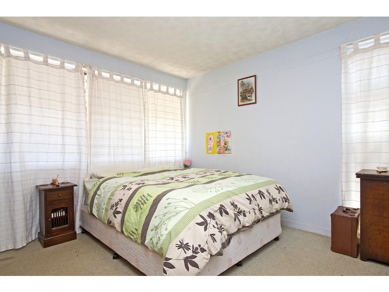 San Michelle 2 44 Pacific Parade, Kirra QLD 4225