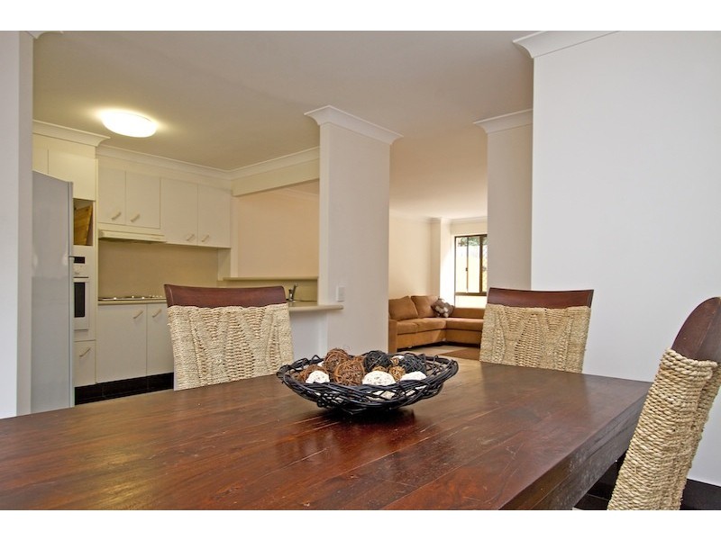 Unit 19 10 Bridgman Drive, Burleigh Heads QLD 4220