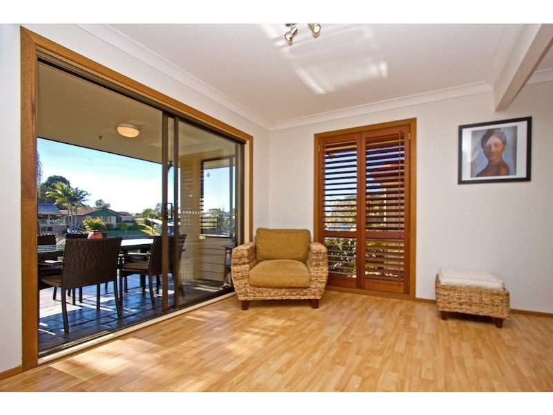 3 Captains Way, Banora Point NSW 2486