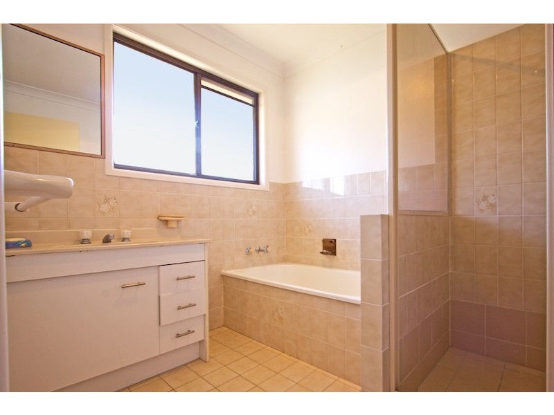 3 Captains Way, Banora Point NSW 2486
