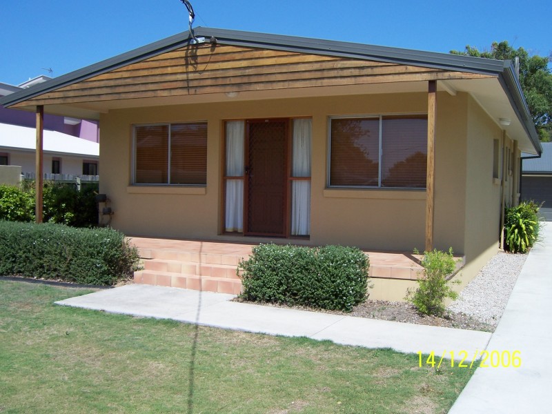 1/3  Gala Grove, Kirra QLD 4225