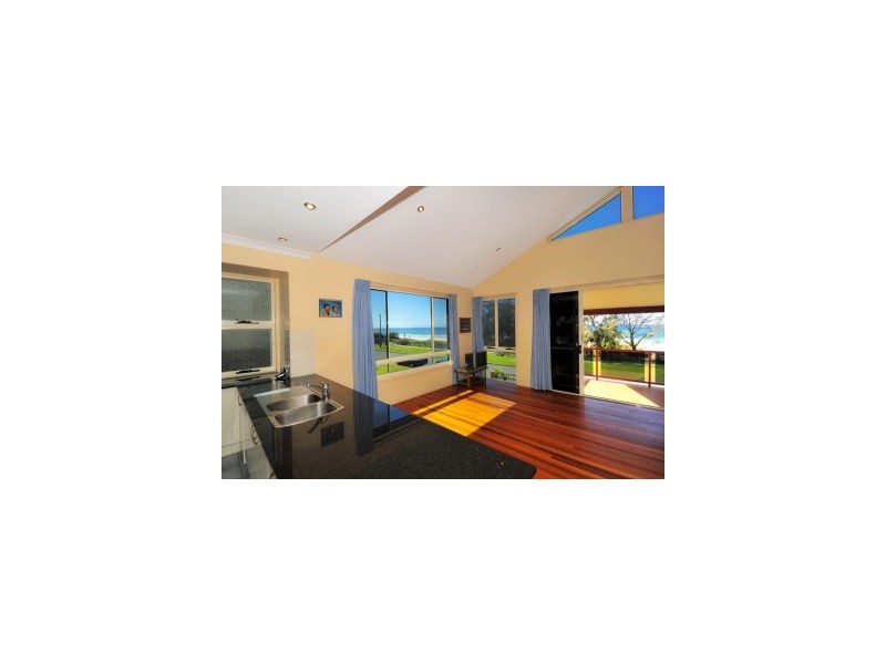 216 Pacific Parade, Bilinga QLD 4225