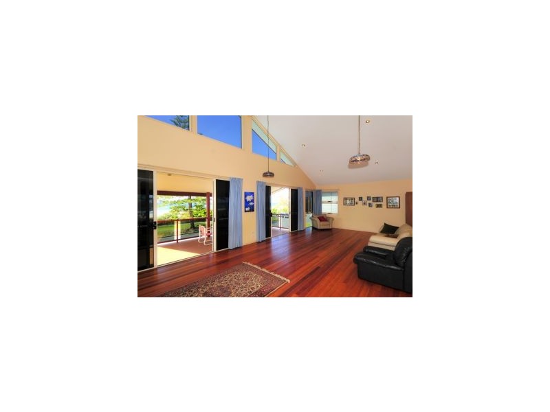 216 Pacific Parade, Bilinga QLD 4225