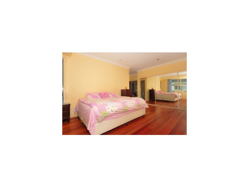 216 Pacific Parade, Bilinga QLD 4225