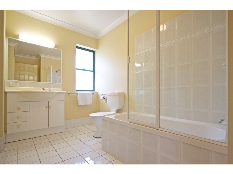 Unit 21 Pacific Place South 145 Golden Four Drive, Bilinga QLD 4225