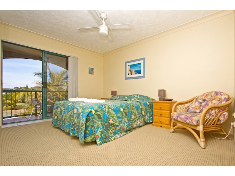 Unit 21 Pacific Place South 145 Golden Four Drive, Bilinga QLD 4225