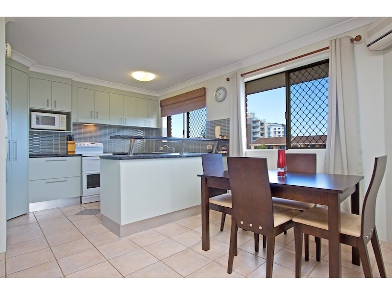 Unit 9 ‘Maui Court’ 77 Golden Four Drive, Bilinga QLD 4225