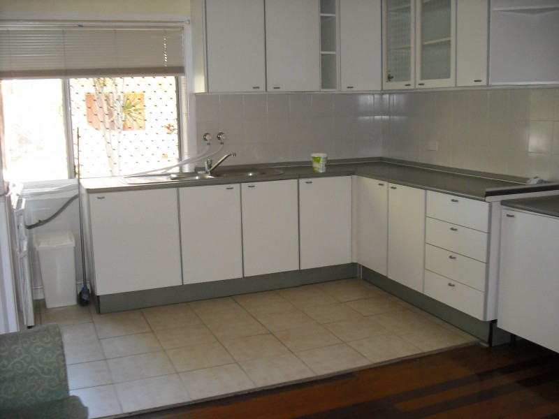 2 7  Douglas Street, Kirra QLD 4225