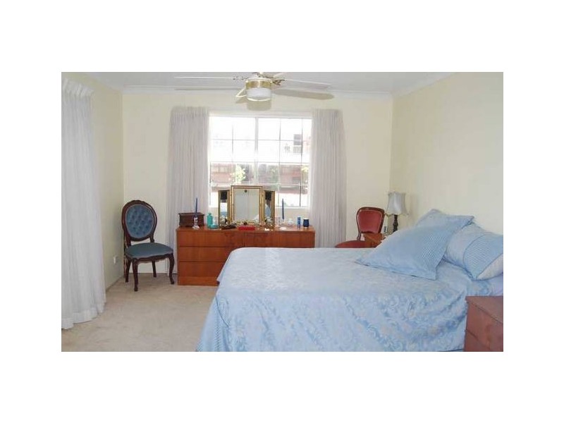 2 220 Pacific Parade, Bilinga QLD 4225