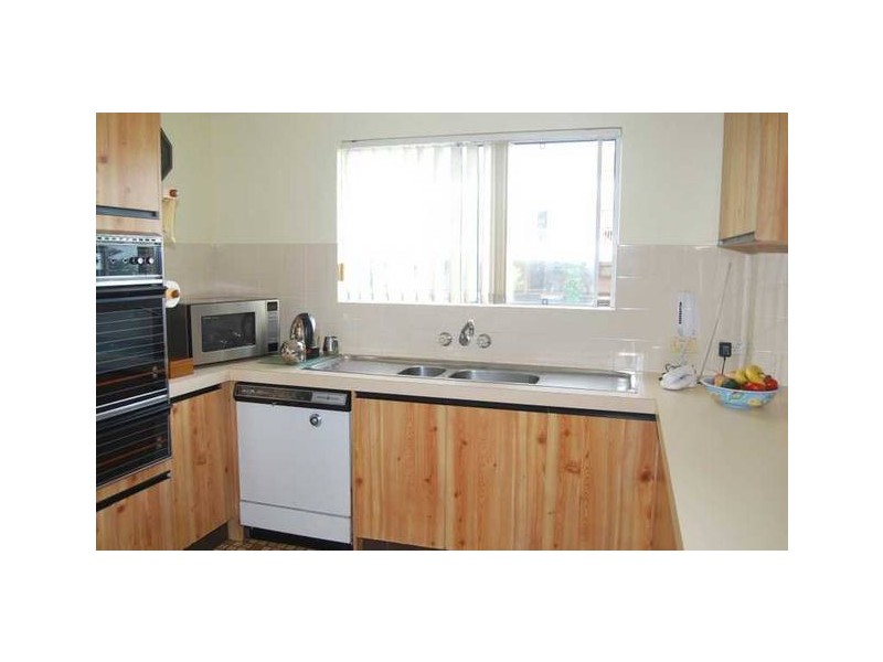 2 220 Pacific Parade, Bilinga QLD 4225
