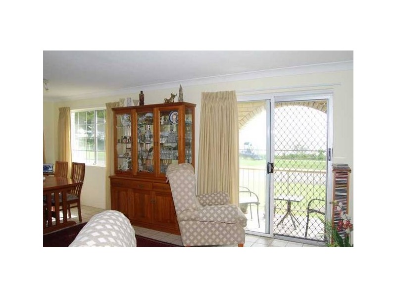 2 220 Pacific Parade, Bilinga QLD 4225