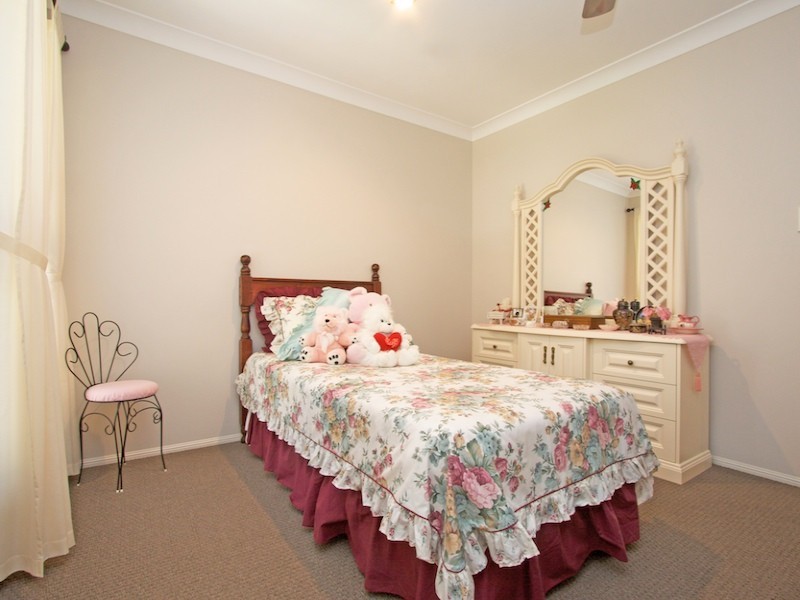7 Mourne Terrace, Banora Point NSW 2486