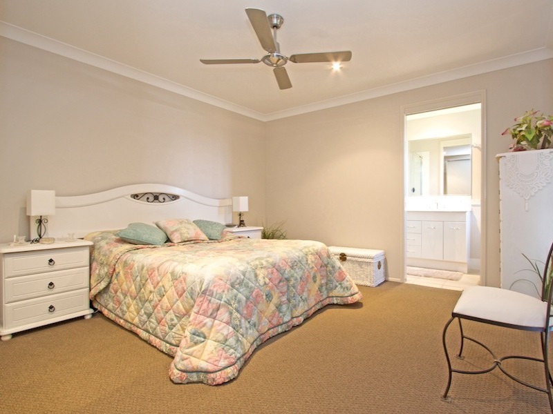 7 Mourne Terrace, Banora Point NSW 2486