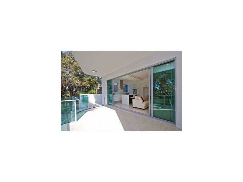 Unit 2 ‘South Beach’ 9 South Street, Kirra QLD 4225