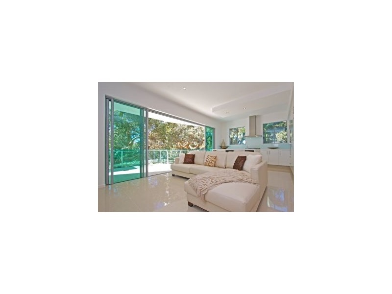 Unit 2 ‘South Beach’ 9 South Street, Kirra QLD 4225