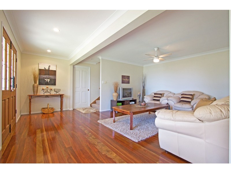 4 Daintree Close, Banora Point NSW 2486