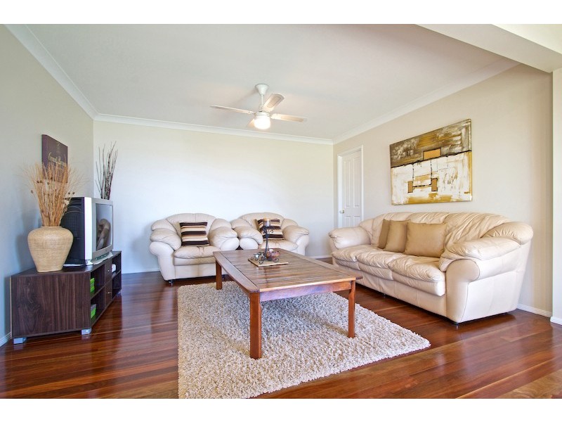 4 Daintree Close, Banora Point NSW 2486