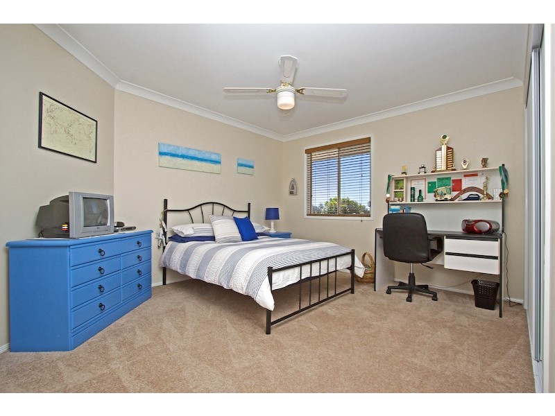 4 Daintree Close, Banora Point NSW 2486
