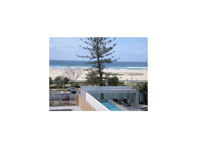 21 Centre Court, Kirra QLD 4225