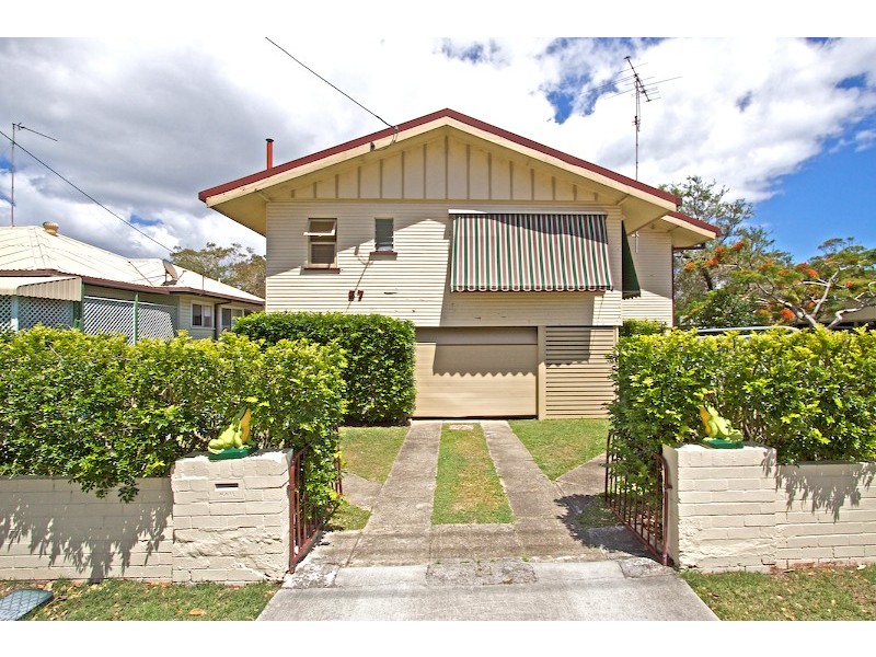 1/37 Miles Street, Kirra QLD 4225