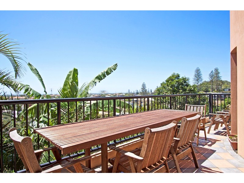 2 38 Tweed Street, Coolangatta QLD 4225