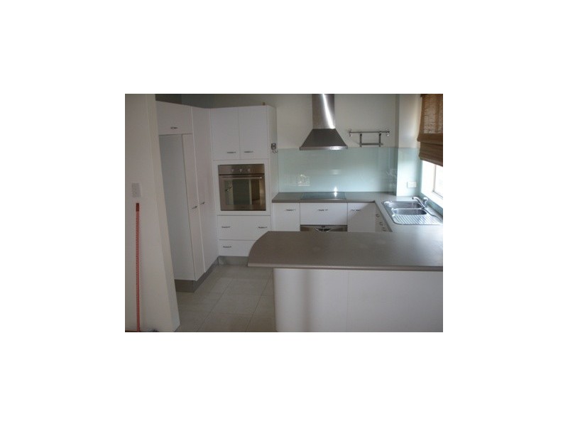 Unit 6  15-17 South Street, Kirra QLD 4225