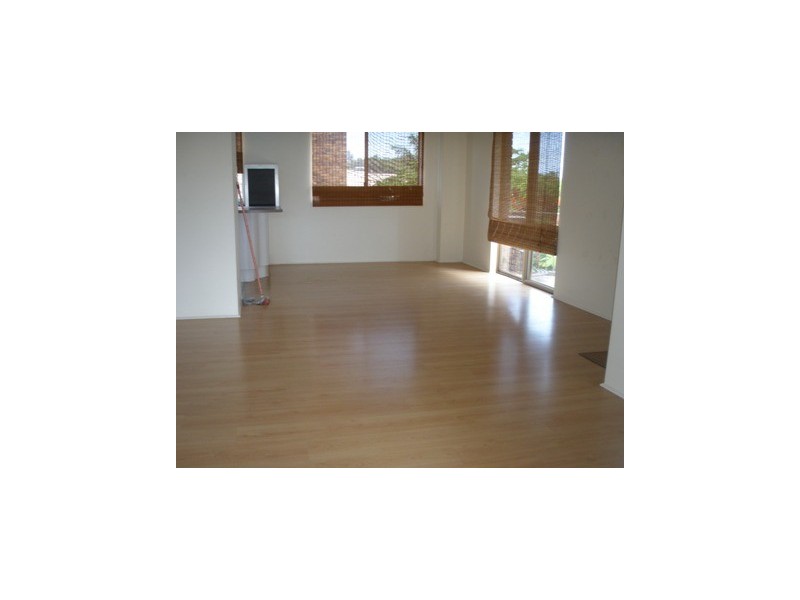 Unit 6  15-17 South Street, Kirra QLD 4225