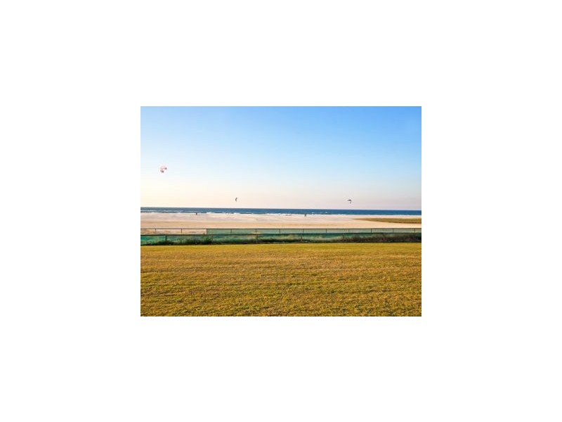 11 ‘Centre Court’ 34 Musgrave St, Kirra QLD 4225