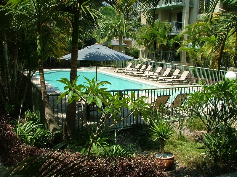 8/37 Golden Four Dr, Bilinga QLD 4225