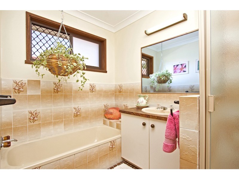 39 St Kilda Cresent, Tweed Heads West NSW 2485
