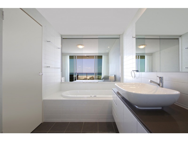 Kirra Surf 306 2 Creek Street, Kirra QLD 4225