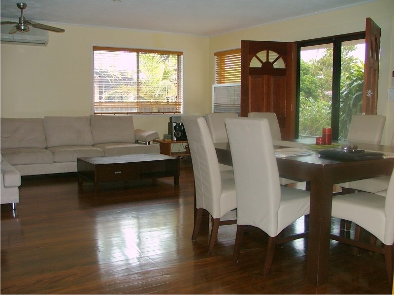 19 Binya Avenue, Kirra QLD 4225