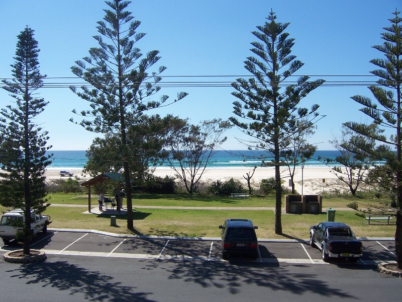 Bilinga QLD 4225