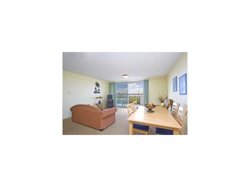 2 Toorak Court 4 Musgrave Street, Kirra QLD 4225