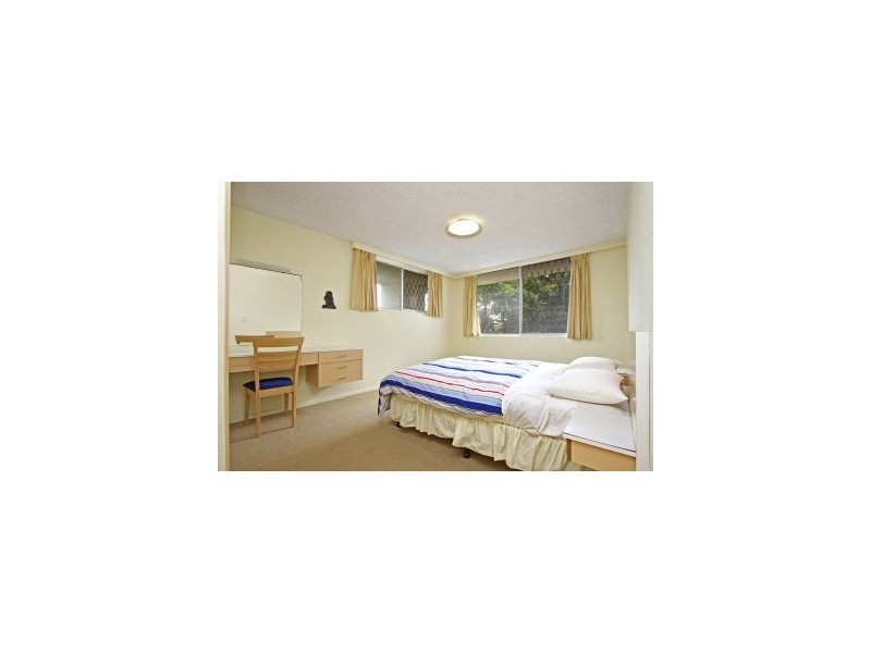 2 Toorak Court 4 Musgrave Street, Kirra QLD 4225