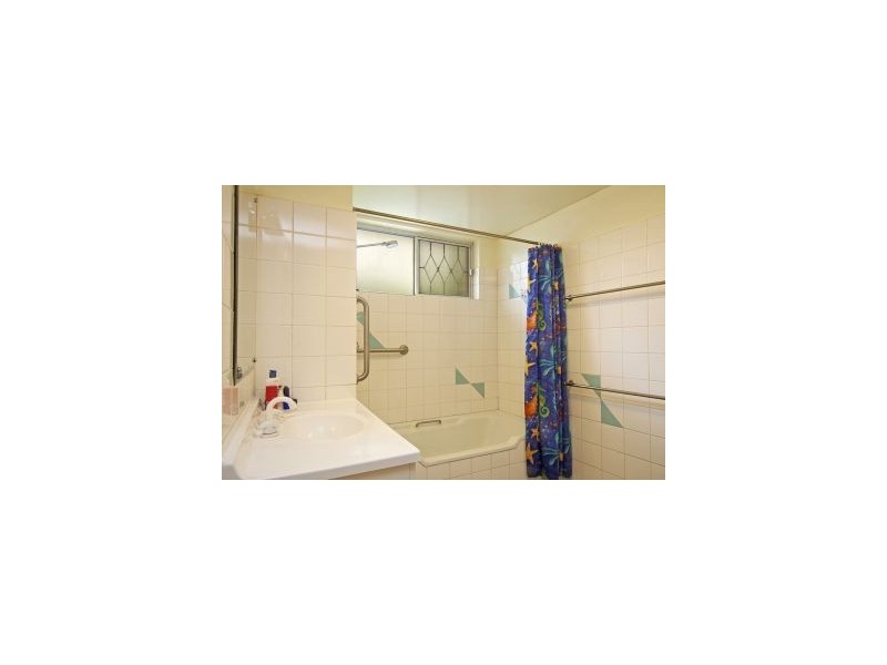 2 Toorak Court 4 Musgrave Street, Kirra QLD 4225