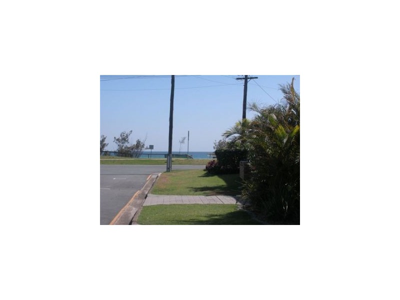 Unit 2 4 Johnston Street, Bilinga QLD 4225