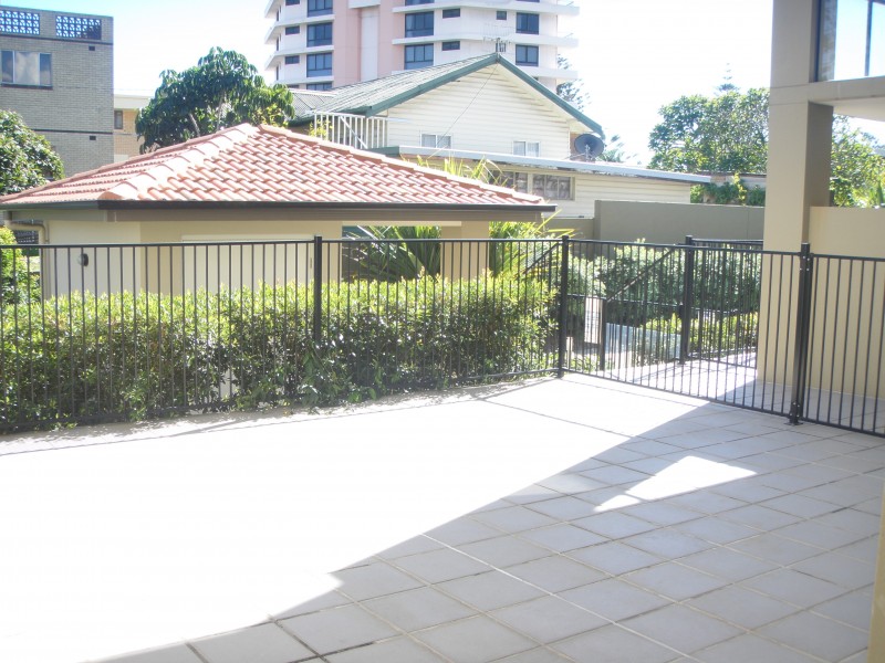 4/111 Golden Four Drive, Coolangatta QLD 4225