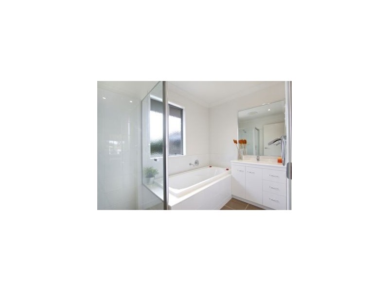 19 Twenty Seventh Avenue, Palm Beach QLD 4221