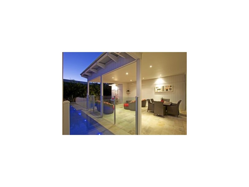 19 Twenty Seventh Avenue, Palm Beach QLD 4221